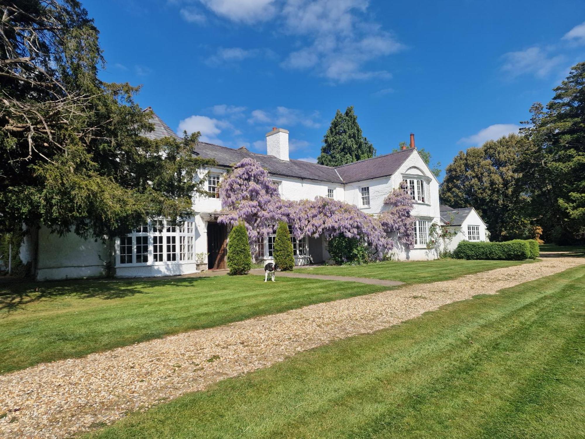 Glyn Isa Country House Luxury Self Catering Accommodation Conwy Exterior photo